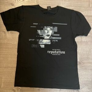 Taylor swift reputation tour t shirt